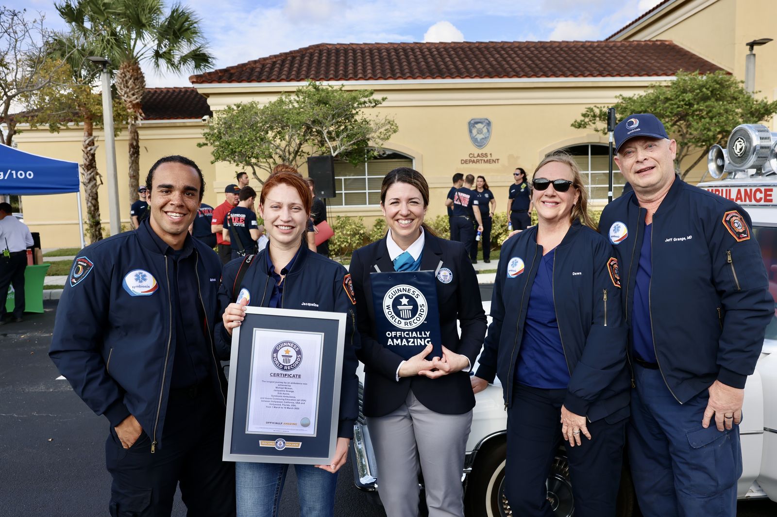 Symbiosis team accepting their Guinness World Records certificate